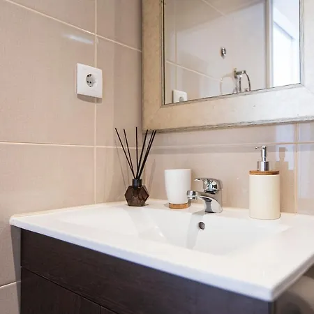 Lovelystay - Urban Vakantiehuis Porto